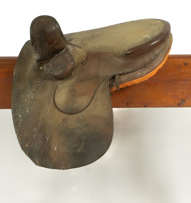 Lot 178 - An Ilsley leather side saddle