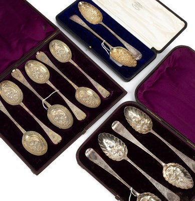 Lot 307 - A set of six 18th Century silver gilt berry spoons