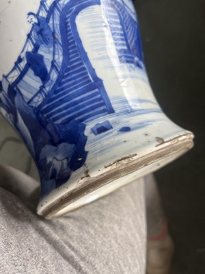 Lot 318 - A Chinese blue and white Yen Yen vase