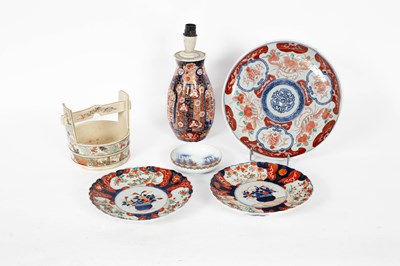 Lot 767 - Japanese ceramics