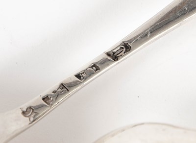 Lot 9 - A silver sauceboat