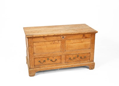 Lot 659 - A 19th Century pine mule chest