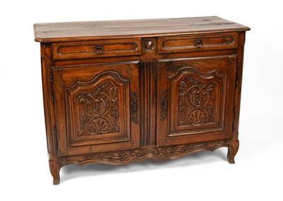 Lot 665 - A French fruitwood and oak buffet