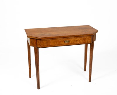 Lot 674 - A George IV birdseye maple side table