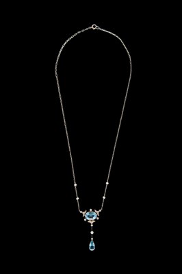 Lot 296 - An Edwardian aquamarine, diamond and pearl pendant necklace