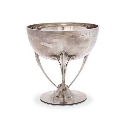 Lot 391 - An Art Nouveau silver pedestal bowl