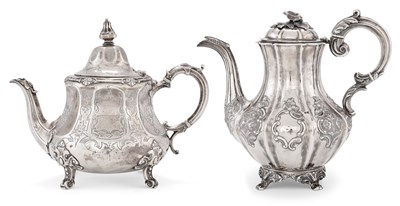 Lot 392 - A Victorian silver coffee pot