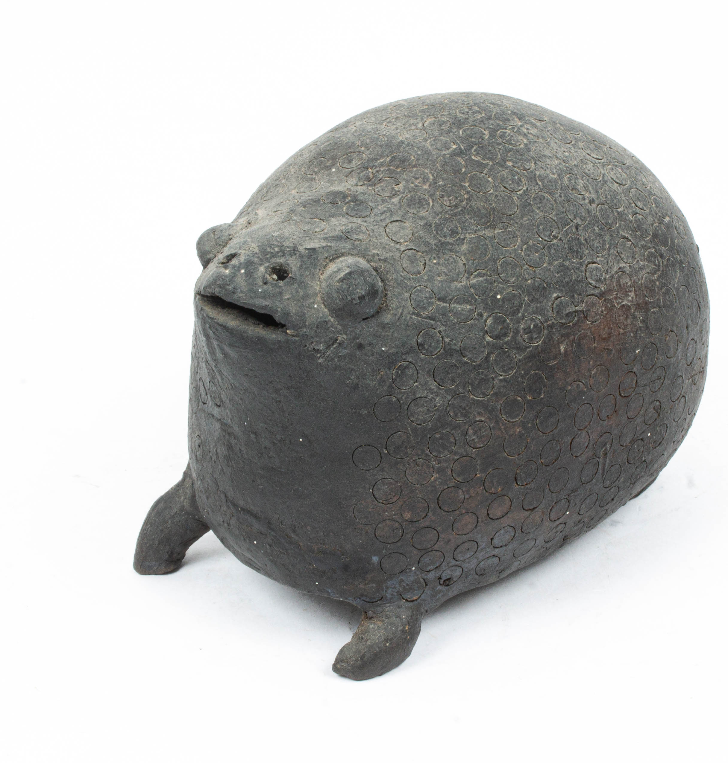 Lot 873 - An African painted black pig frog