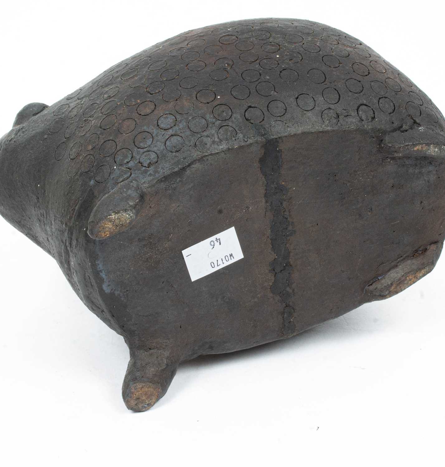 Lot 873 - An African painted black pig frog