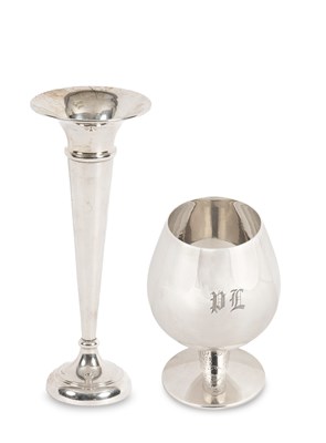 Lot 313 - A silver goblet