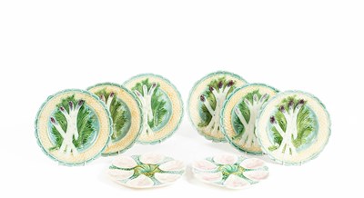 Lot 748 - Six asparagus moulded plates