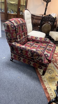 Lot 537 - A George Smith Lennagan pattern armchair