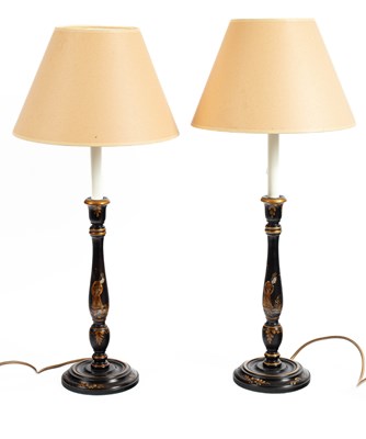 Lot 540 - A pair of Chinoiserie decorated table lamps