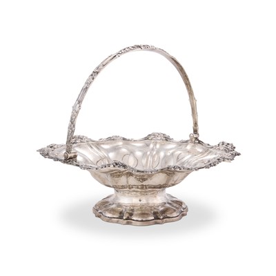 Lot 406 - A William IV silver fruit basket