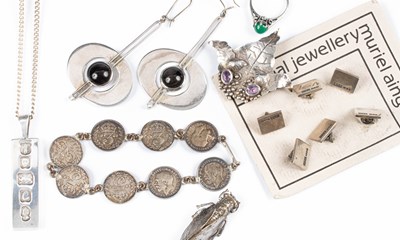 Lot 224 - Assorted silver jewellery