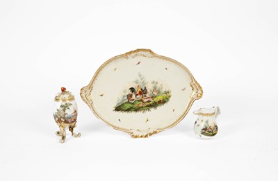 Lot 676 - A Meissen small samovar