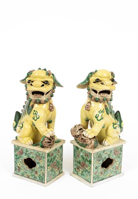 Lot 602 - A pair of Chinese porcelain dogs of Fo