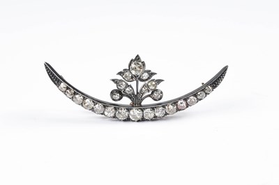 Lot 257 - A Victorian diamond crescent brooch