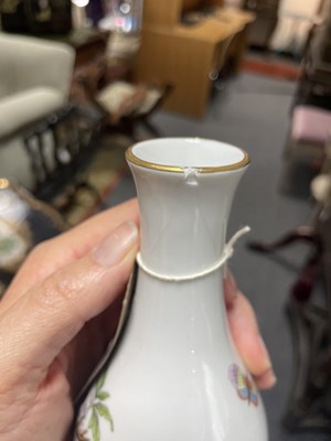 Lot 125 - A collection of Herend Rothschild birds pattern porcelain