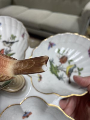 Lot 125 - A collection of Herend Rothschild birds pattern porcelain