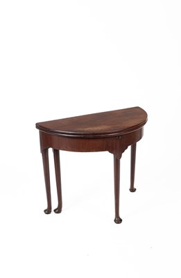 Lot 470 - A George II mahogany tea table