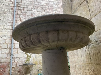 Lot 2 - A marble bird bath