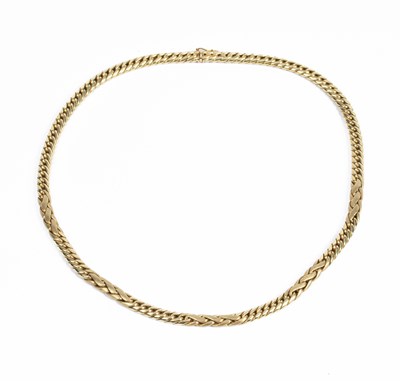 Lot 392 - A 14k gold chain link necklace