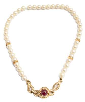 Lot 199 - A David Morris 18ct gold ruby cabochon and diamond clasp