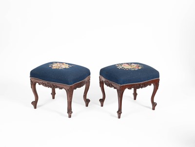 Lot 186 - A pair of stools