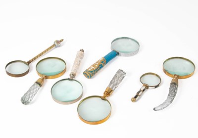 Lot 191 - A small collection of magnifying glasses