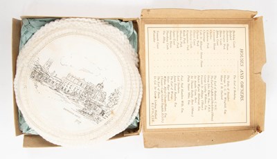 Lot 652 - A set of dessert doilies