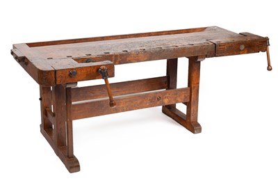 Lot 489 - A large early 20th Century elm work bench