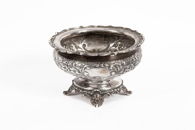 Lot 322 - An Edwardian silver bowl