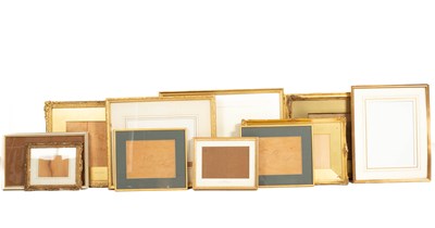 Lot 825 - A quantity of picture frames