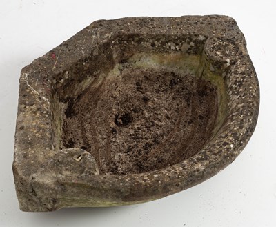 Lot 35 - A marble corner basin