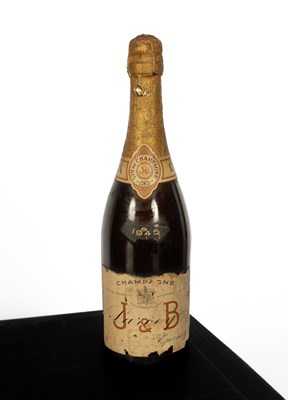 Lot 534 - A bottle of 1945 champagne