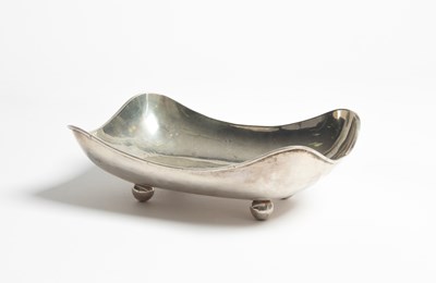 Lot 19 - A rectangular silver dish