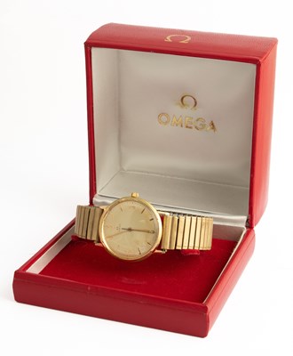 Lot 309 - An Omega gold plated wristwatch