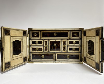 Lot 426 - A late 17th Century Iberian ivory and tortoiseshell casket