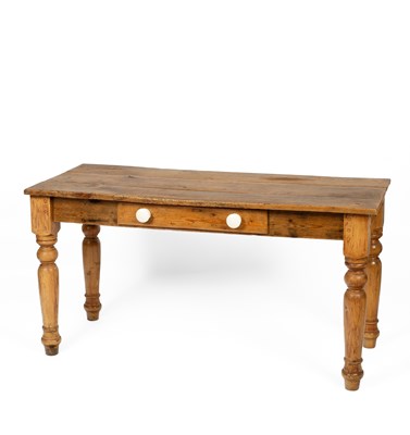 Lot 401 - A Victorian elm and pine farmhouse table