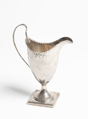 Lot 112 - A George III silver jug