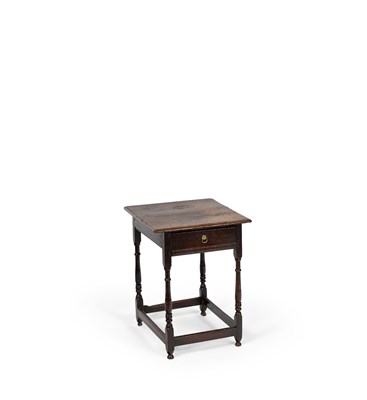 Lot 4 - A small Queen Anne oak side table