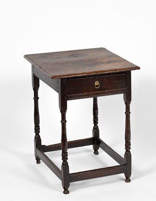 Lot 4 - A small Queen Anne oak side table