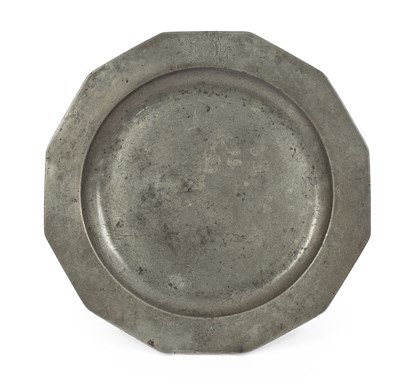 Lot 7 - An early 18th Century twelve-sided pewter dish