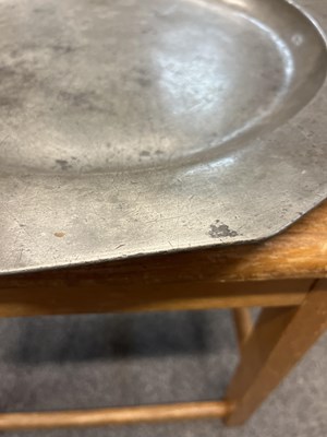 Lot 7 - An early 18th Century twelve-sided pewter dish