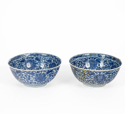 Lot 578 - A pair of Chinese blue and white ‘Lotus’ bowls