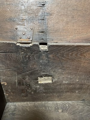 Lot 14 - An Elizabethan oak six-plank chest