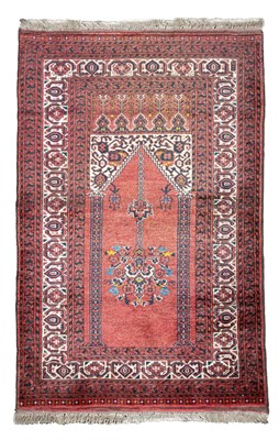 Lot 653 - An Kizil Ayak prayer rug