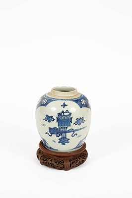 Lot 580 - A Chinese blue and white ginger jar