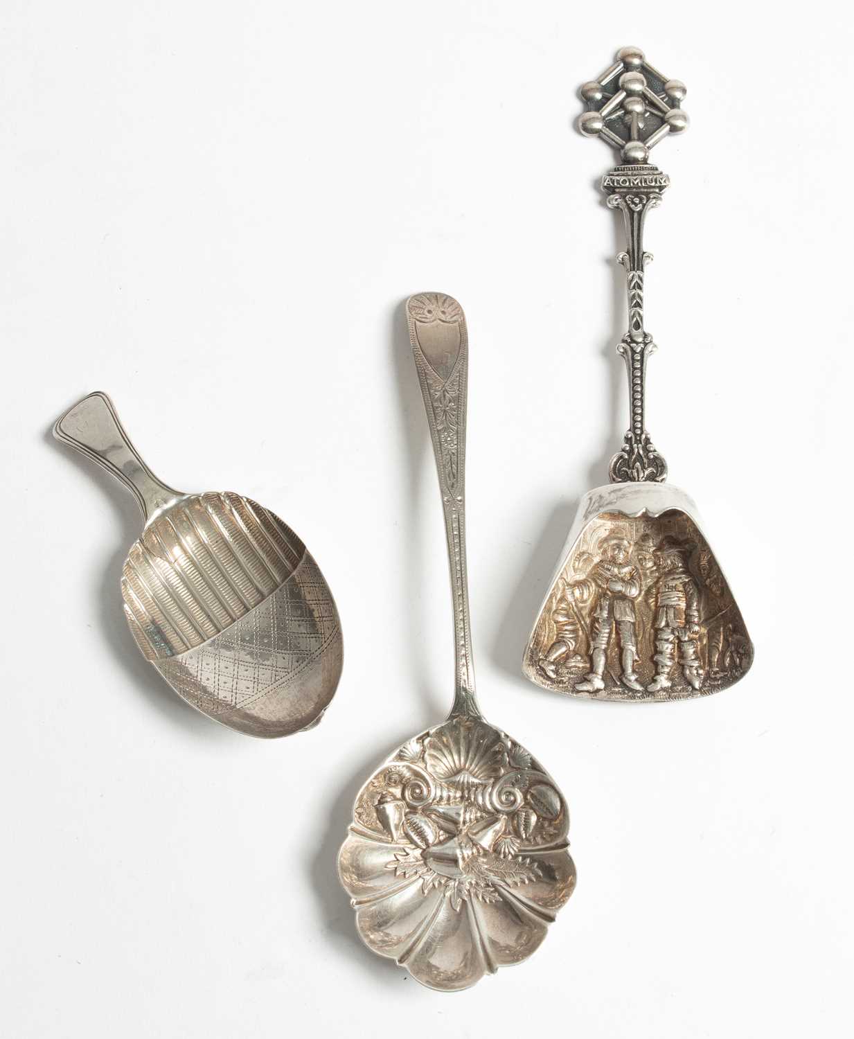 Lot 70 - A George III silver caddy spoon of acorn form